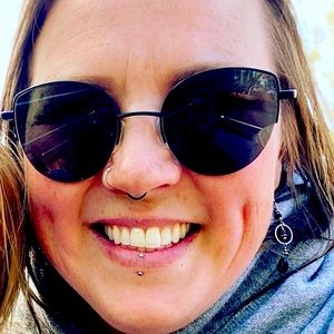 Meet your Posher, Emmy